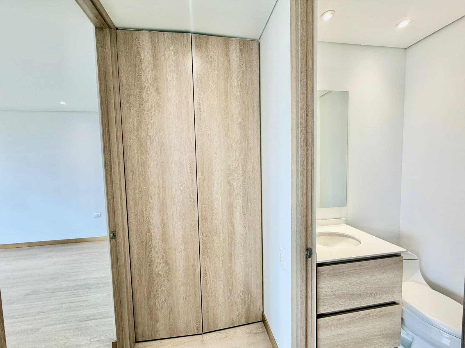 Apartamento en arriendo en Los Balsos, El Poblado, Medellín — foto 5 de 20