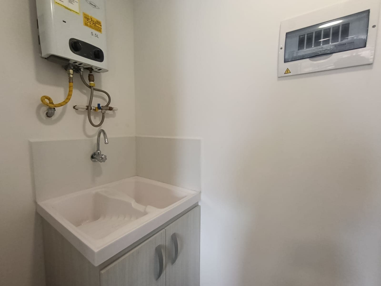 Apartamento en arriendo en Ciudad del Rio, El Poblado, Medellín — foto 5 de 14