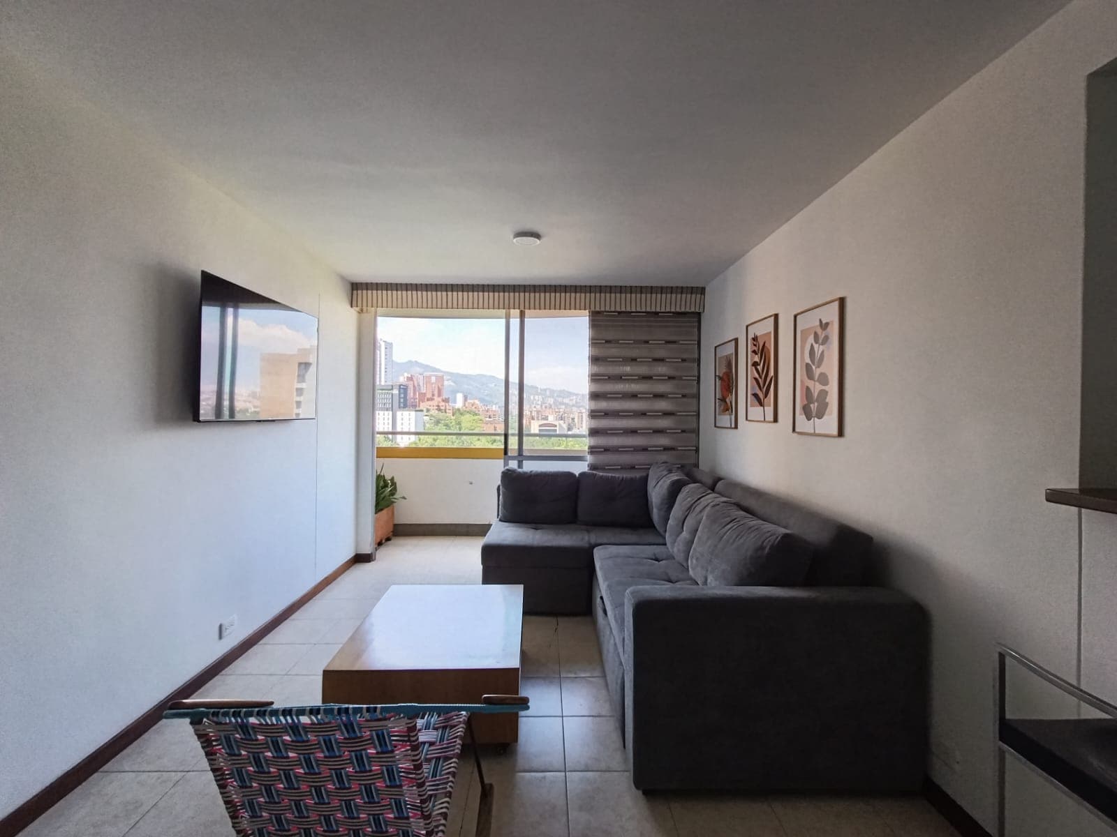 Apartamento en arriendo en Aguacatala, El Poblado, Medellín — foto 3 de 9