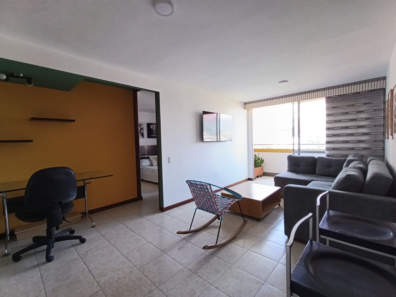 Apartamento en arriendo en Aguacatala, El Poblado, Medellín — foto 4 de 9