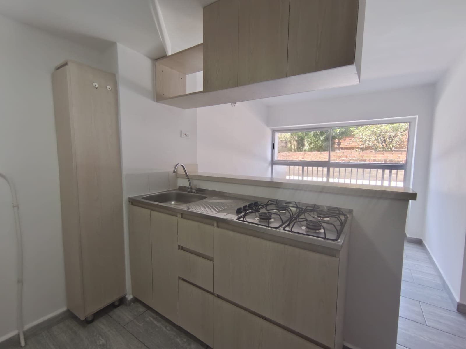 Apartamento en arriendo en Barrio Cristóbal, La America, Medellín — foto 2 de 10
