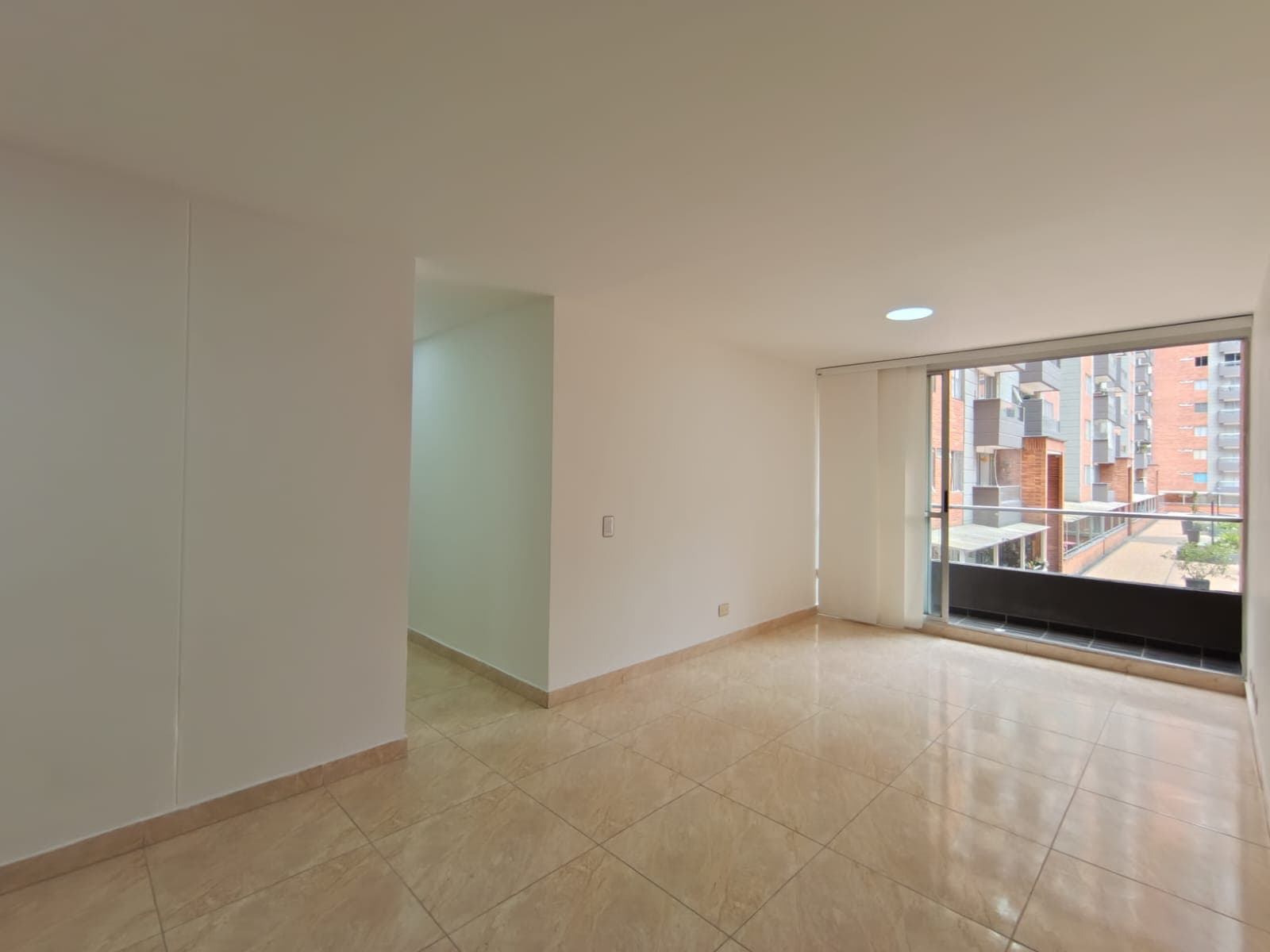 Apartamento en arriendo en Ciudad del Rio, El Poblado, Medellín — foto 2 de 20