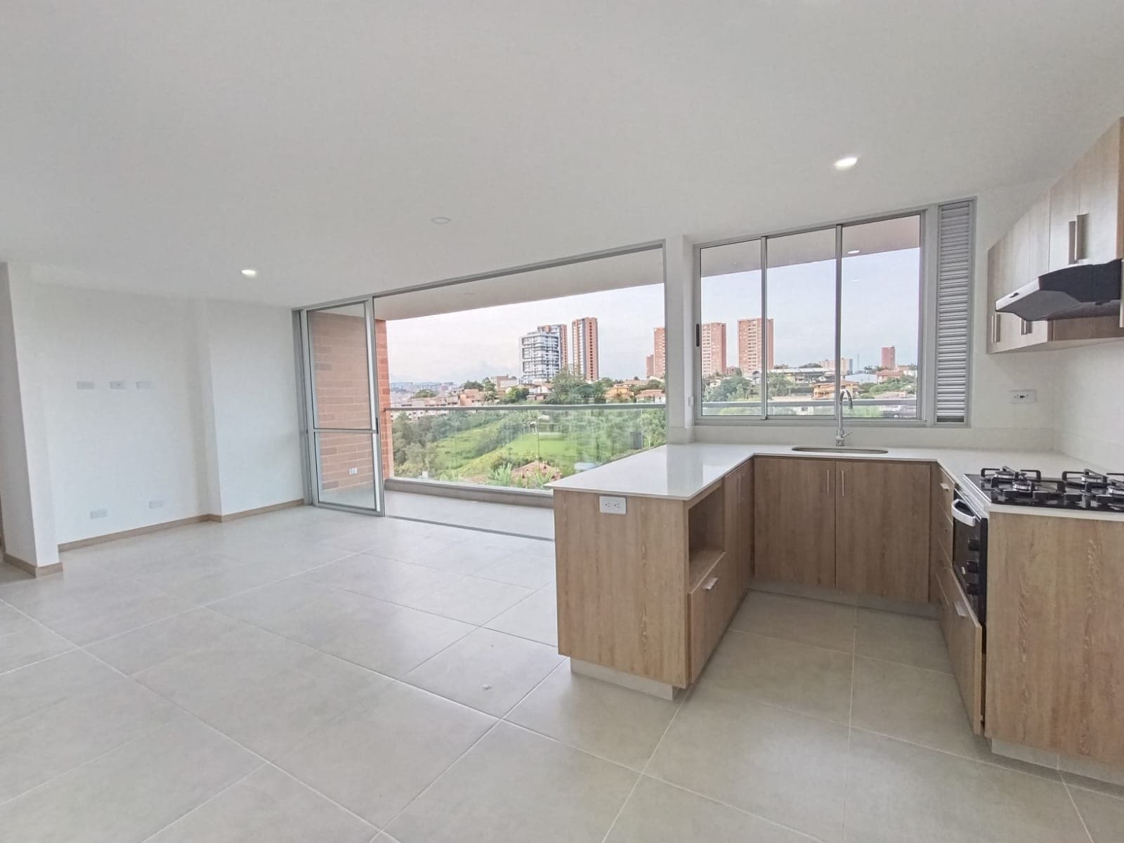 Apartamento en arriendo en Los Colegios, Rionegro — foto 1 de 13