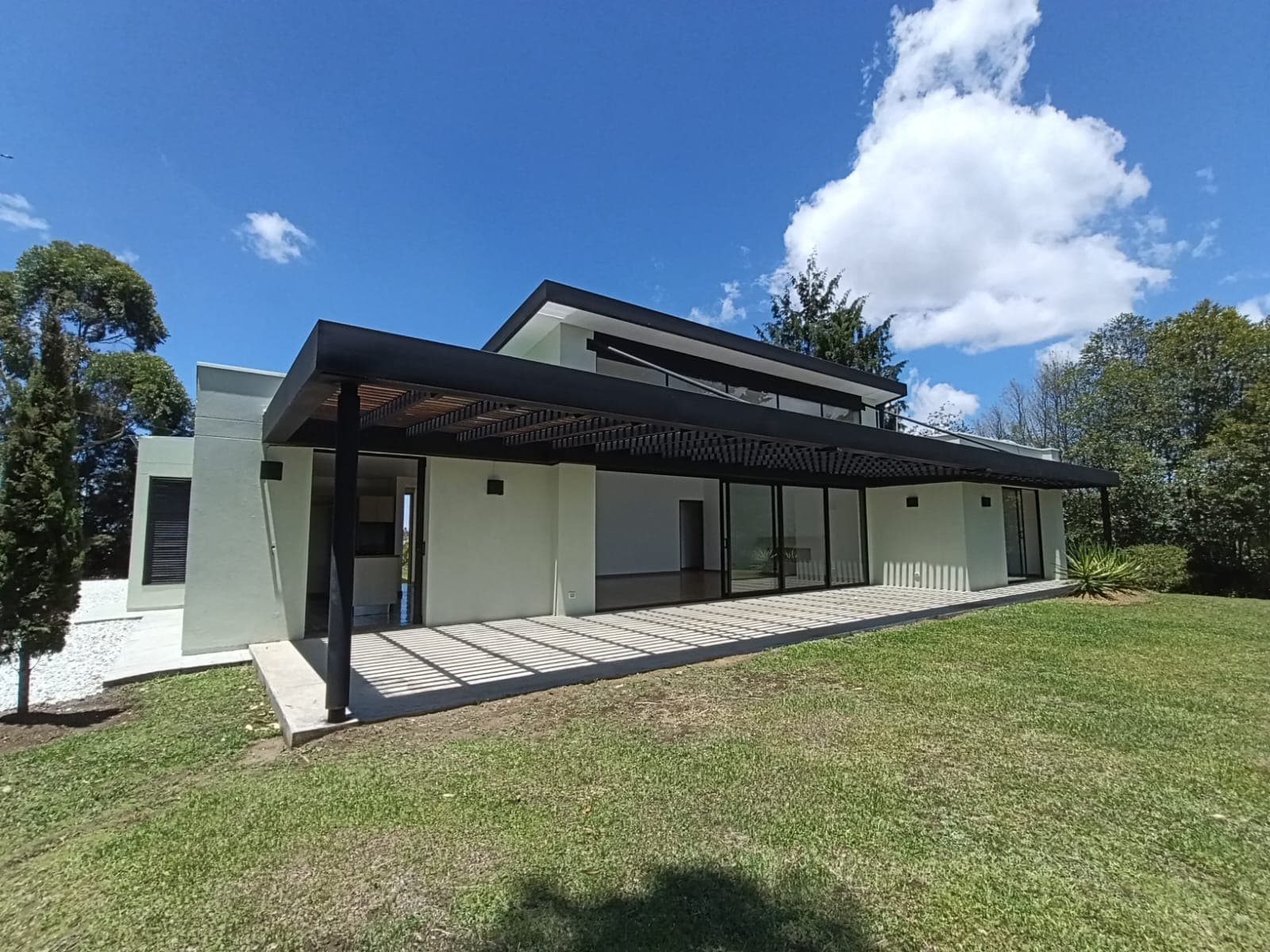Casa Vivienda en arriendo en San Antonio de Pereira, Rionegro — foto 2 de 20