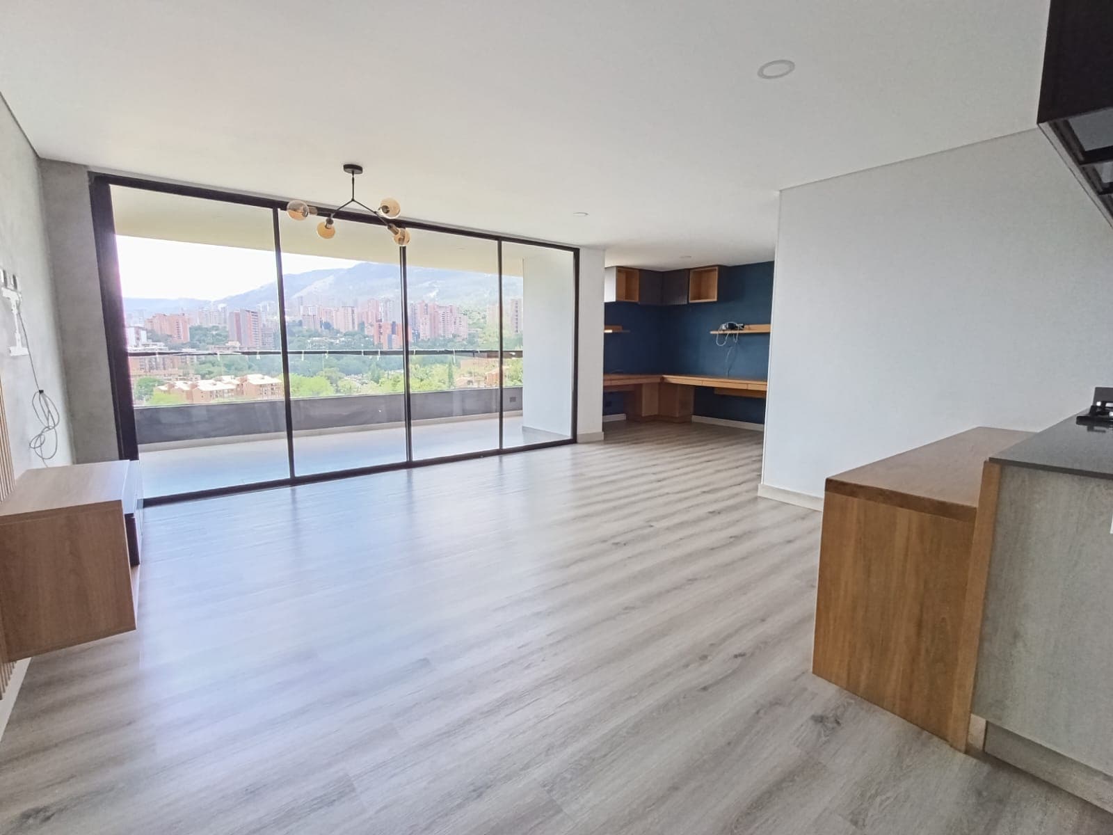 Apartamento en arriendo en Loma de las Brujas, Envigado — foto 2 de 19