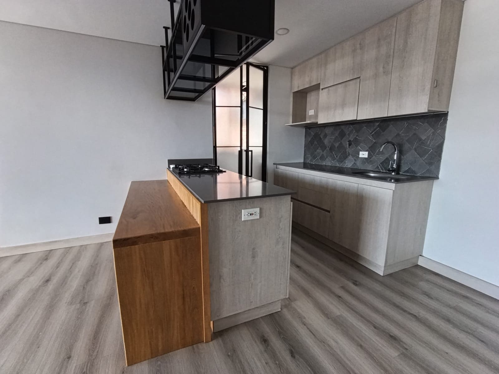 Apartamento en arriendo en Loma de las Brujas, Envigado — foto 3 de 19
