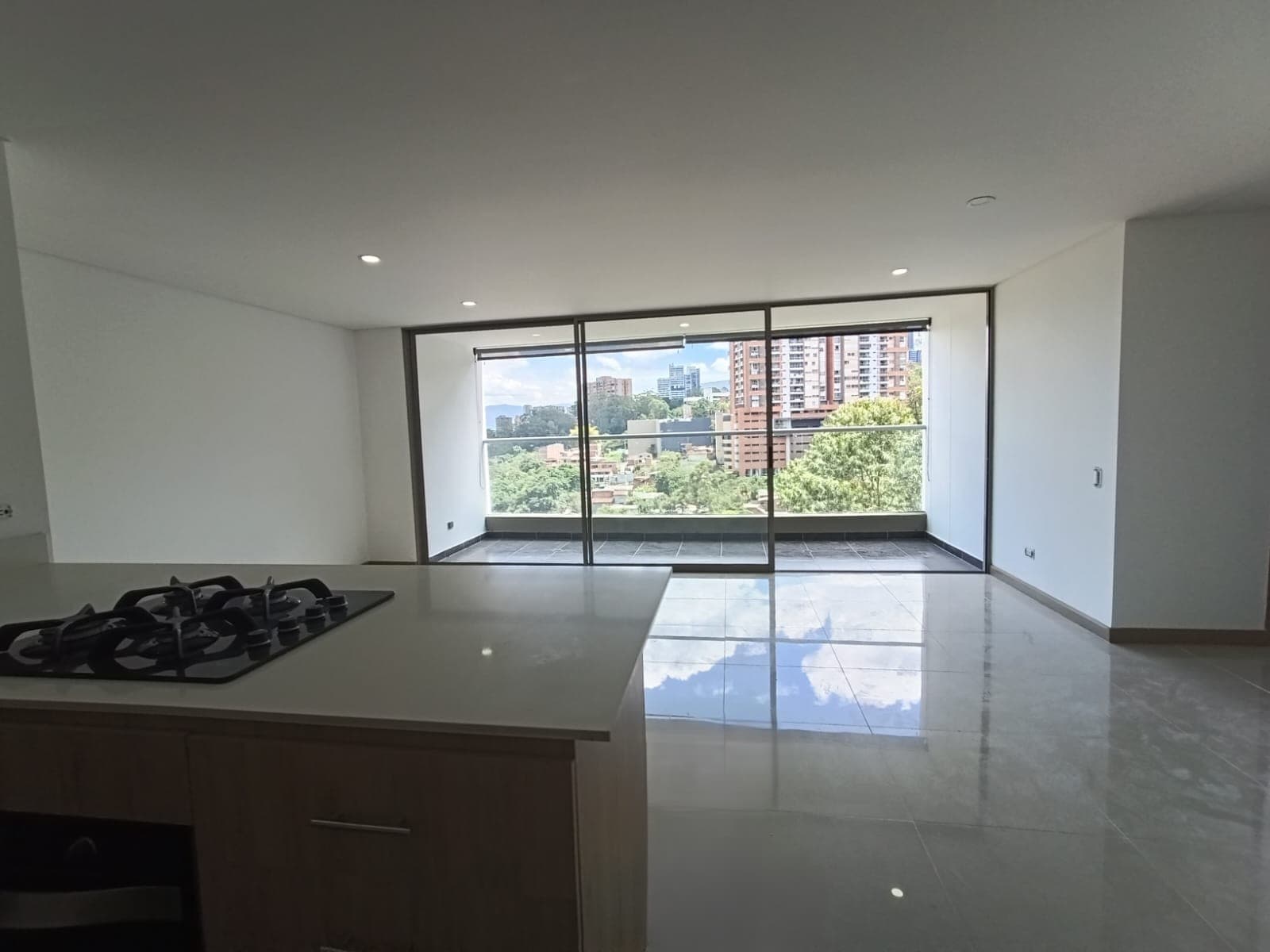 Apartamento en arriendo en Loma del Esmeraldal, Envigado — foto 5 de 17