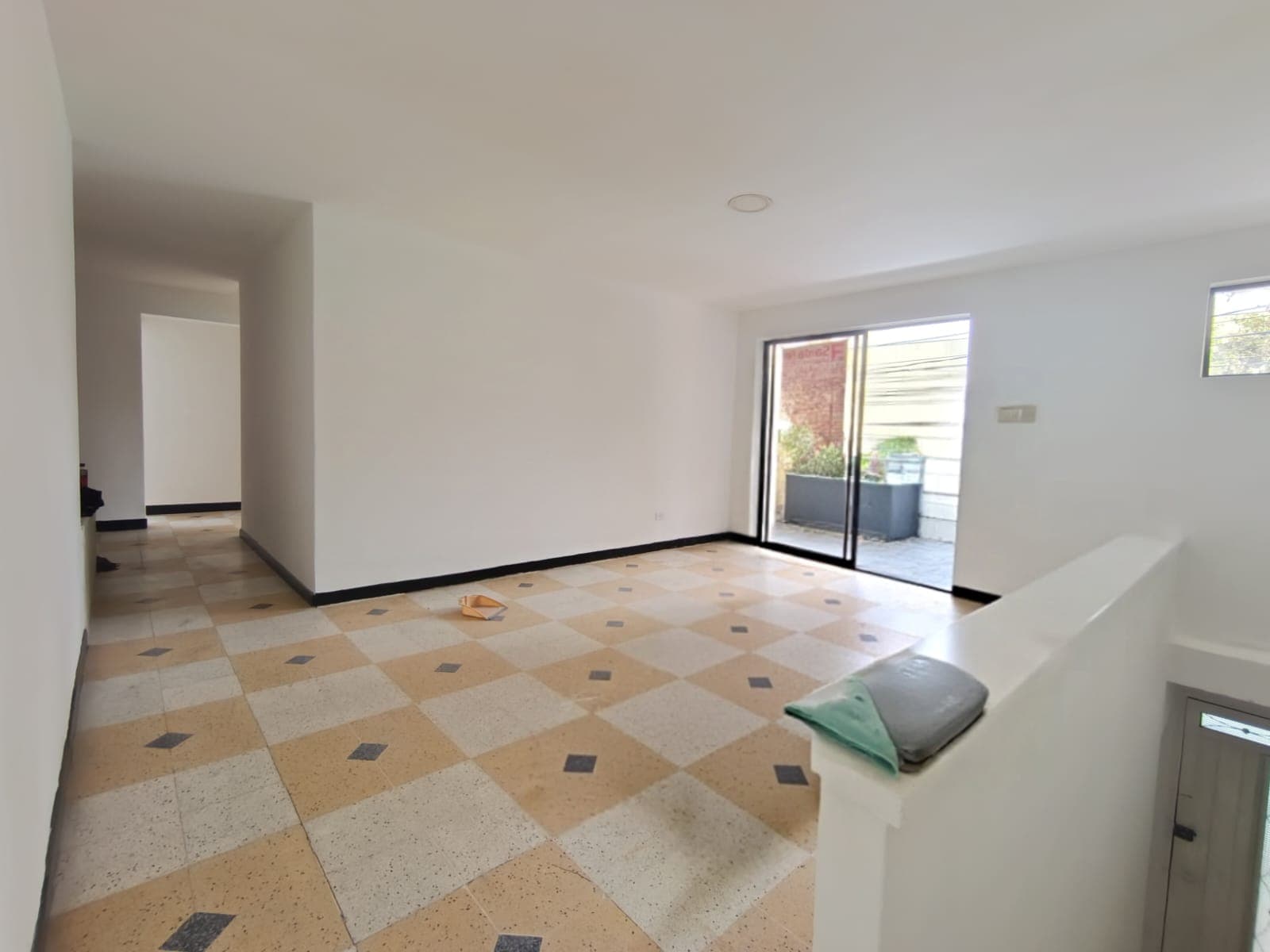 Casa Comercial en arriendo en Conquistadores, Laureles, Medellín — foto 1 de 20
