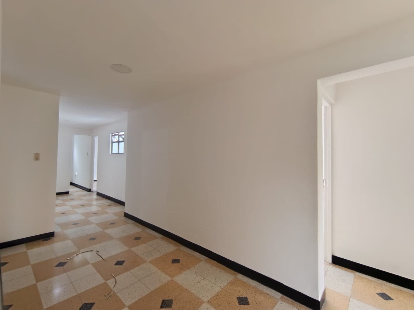 Casa Comercial en arriendo en Conquistadores, Laureles, Medellín — foto 4 de 20