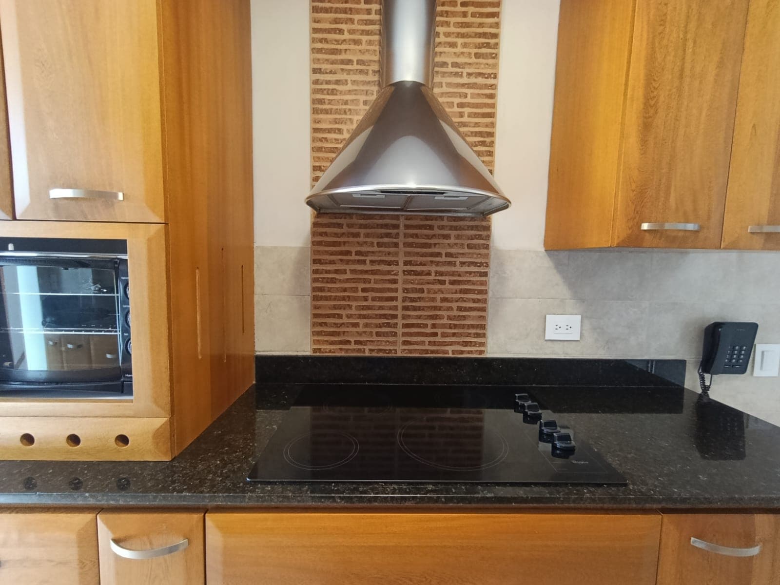 Apartamento en arriendo en La Visitacion Los Gonzalez, El Poblado, Medellín — foto 5 de 17