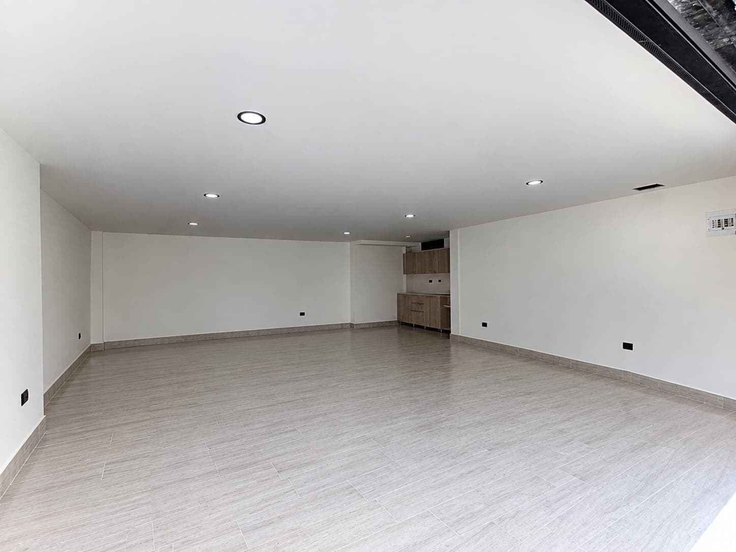 Local en arriendo en Barrio Mesa Envigado — foto 2 de 9