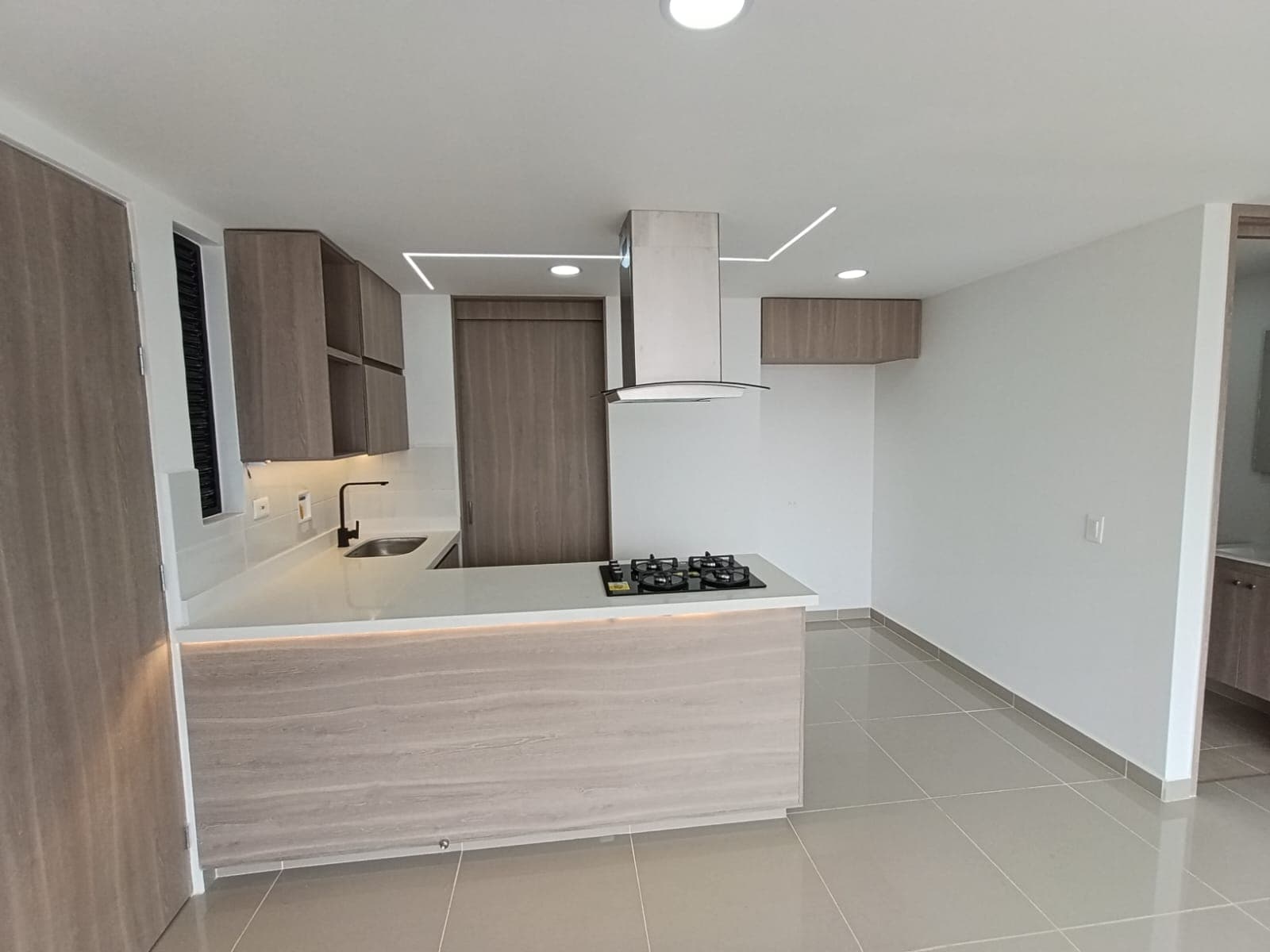 Apartamento en arriendo en Manchester, Bello — foto 2 de 14