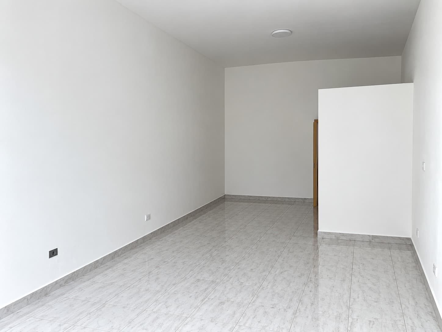 Local en arriendo en El Salvador, Centro, Medellín — foto 1 de 7