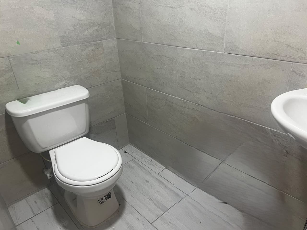 Local en arriendo en El Salvador, Centro, Medellín — foto 5 de 7
