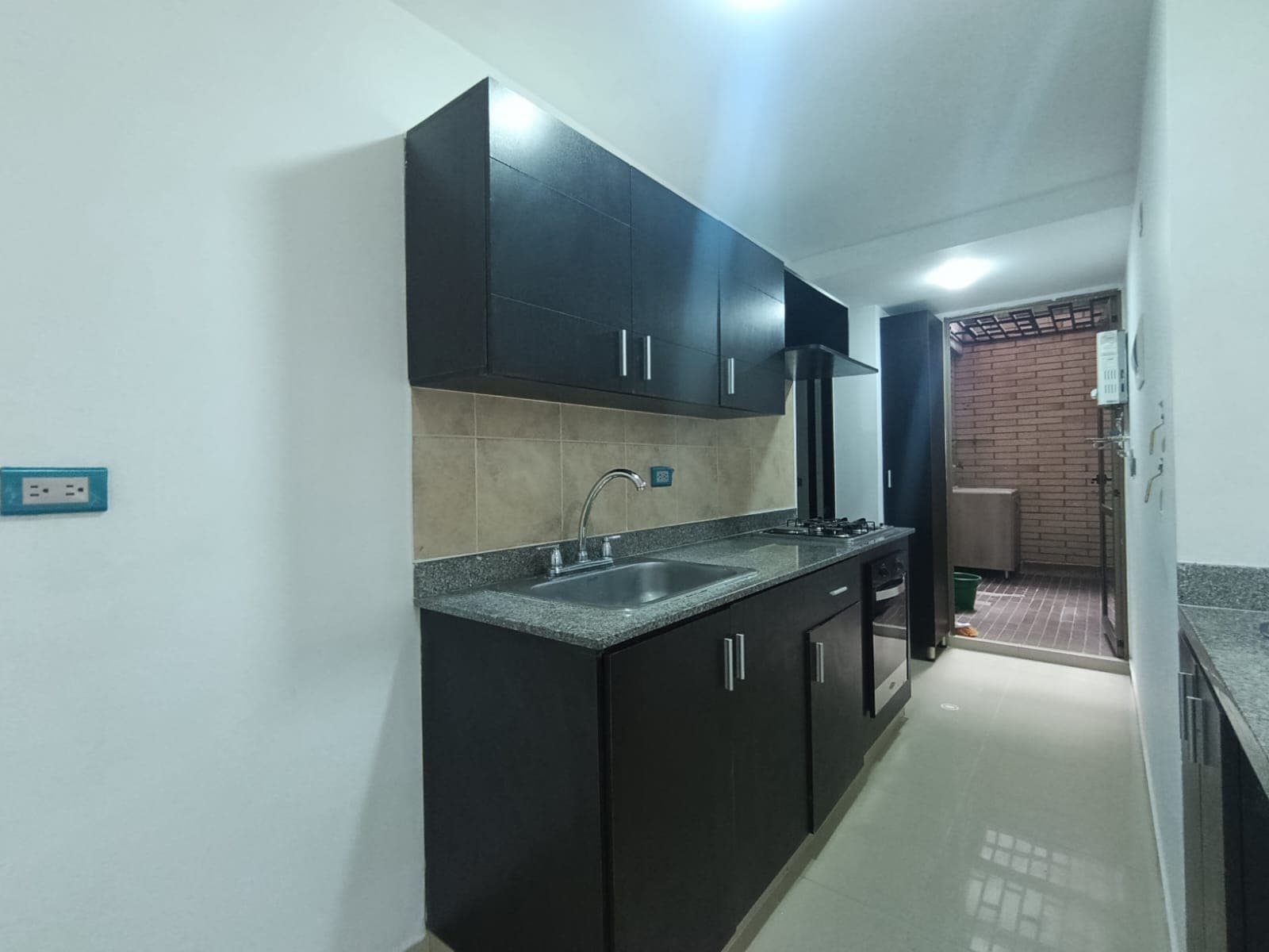 Apartamento en arriendo en Los Balsos, El Poblado, Medellín — foto 5 de 14