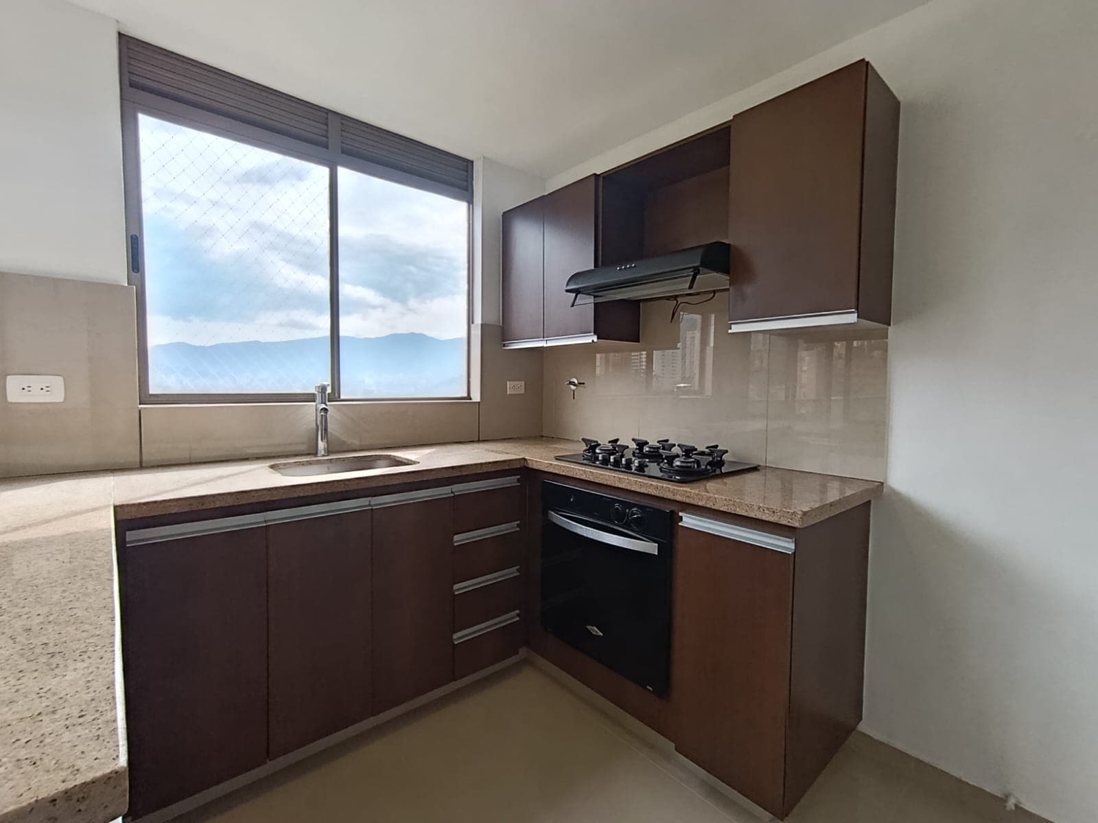 Apartaestudio en arriendo en Medellín — foto 5 de 12