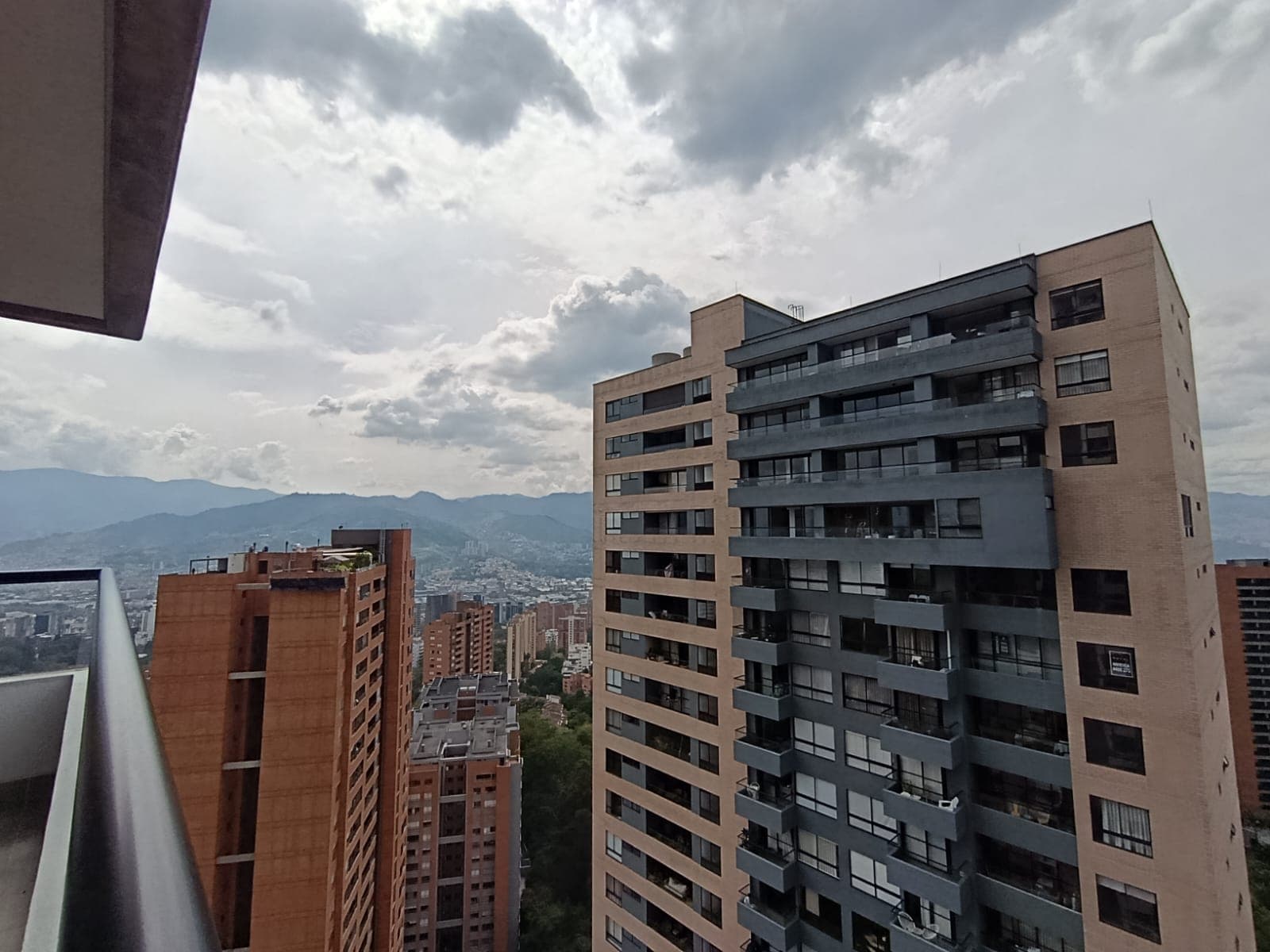 Apartaestudio en arriendo en Medellín — foto 1 de 12