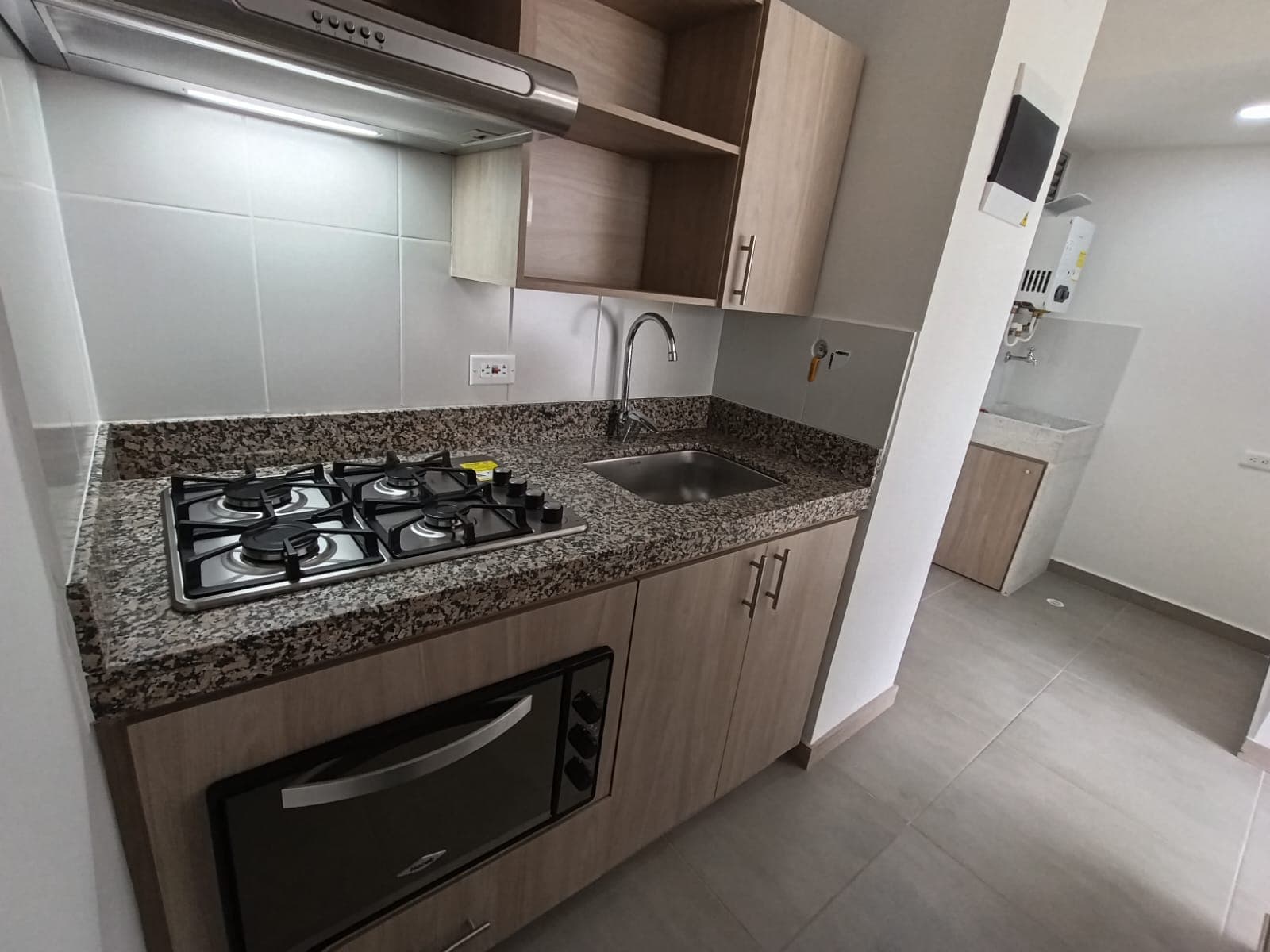 Apartamento en arriendo en Calasanz Parte Alta, La America, Medellín — foto 2 de 20