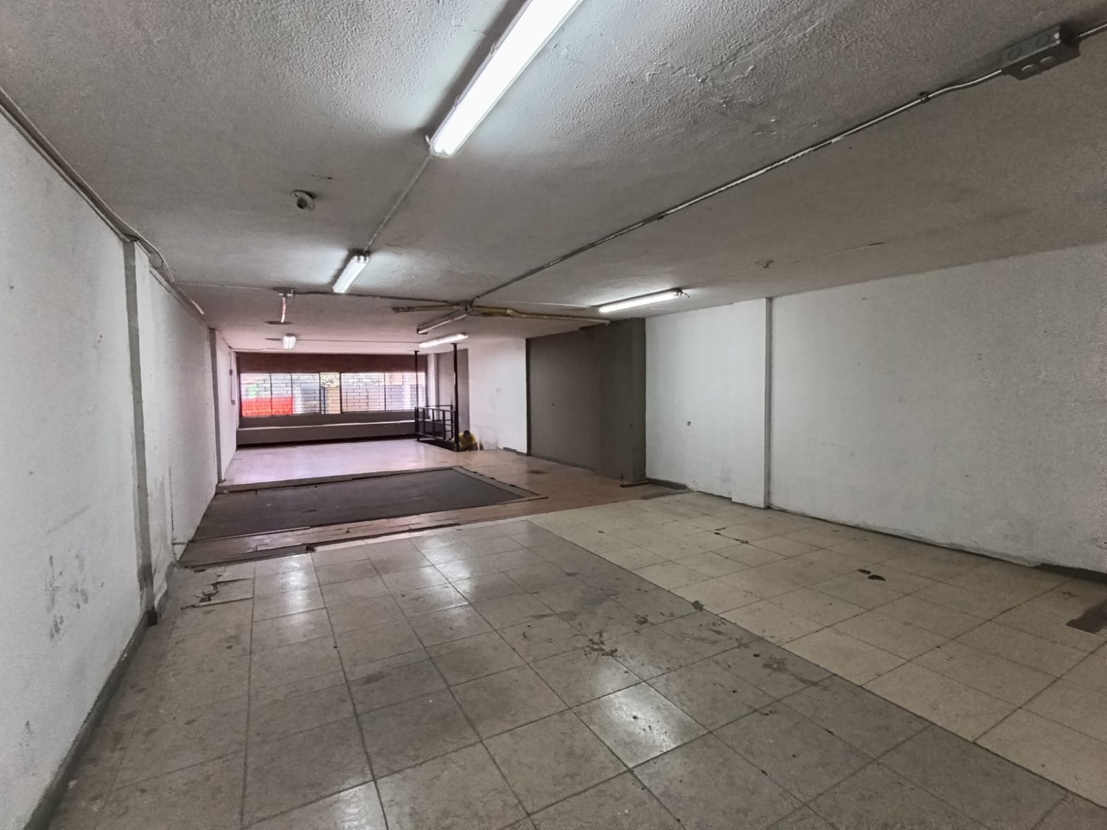 Local en arriendo en San Antonio Medellín, Centro — foto 1 de 17