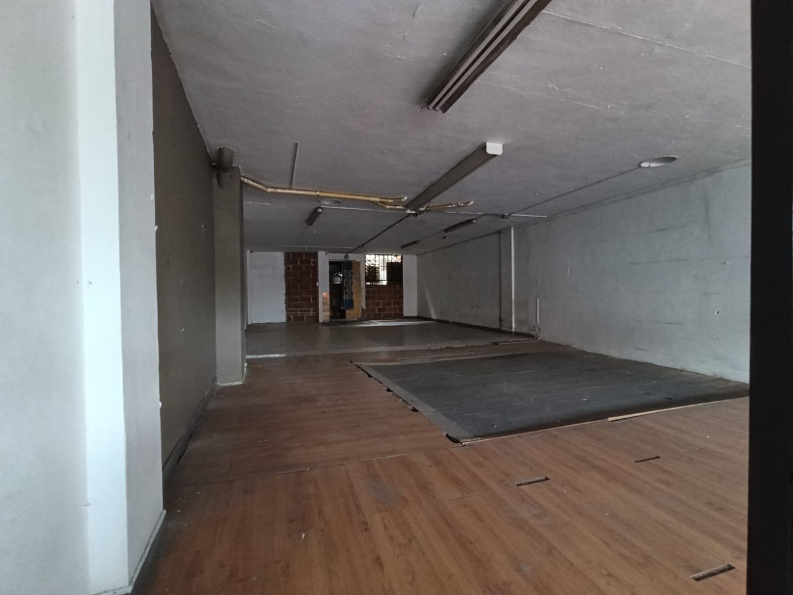 Local en arriendo en San Antonio Medellín, Centro — foto 3 de 17