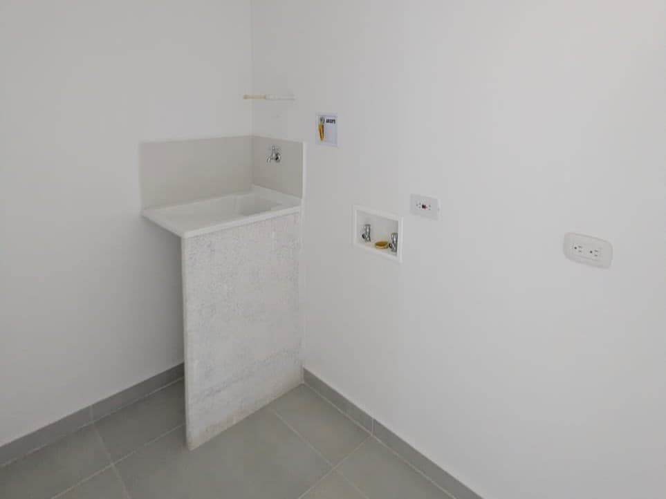 Apartamento en arriendo en Loma San José Sabaneta — foto 4 de 10
