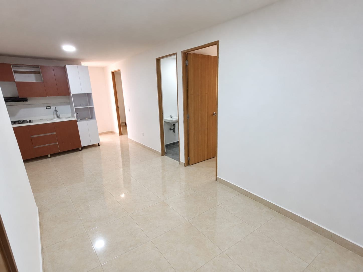 Apartamento en arriendo en Calasanz, La America, Medellín — foto 1 de 14