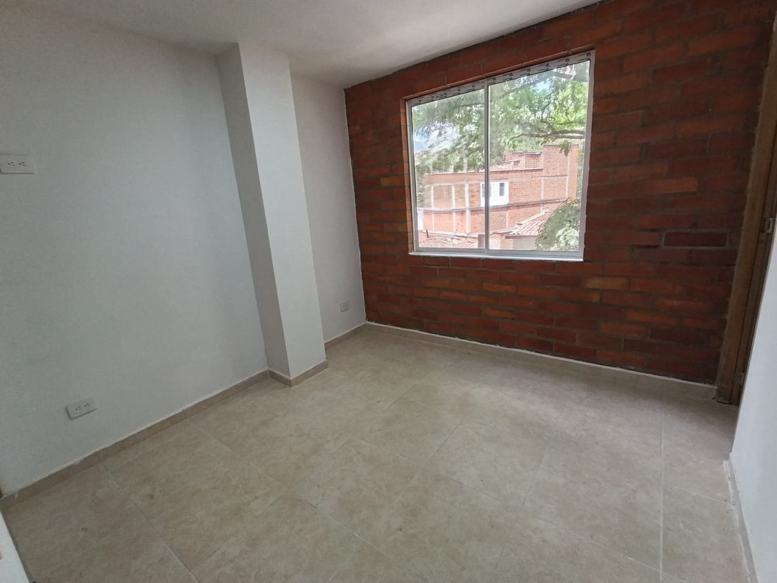 Apartamento en arriendo en Calasanz, La America, Medellín — foto 4 de 14