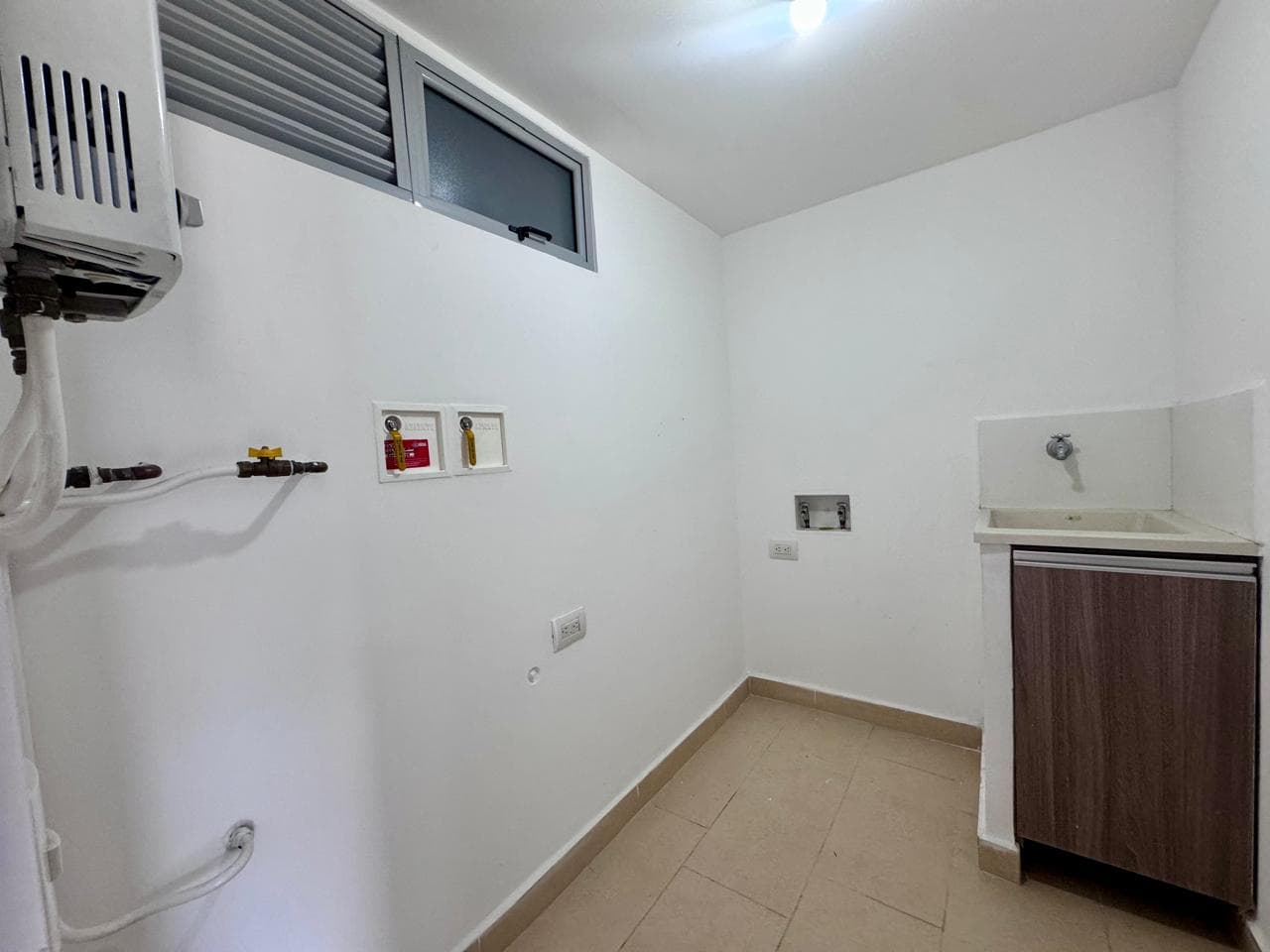 Apartamento en arriendo en Loma de las Brujas, Envigado — foto 4 de 14