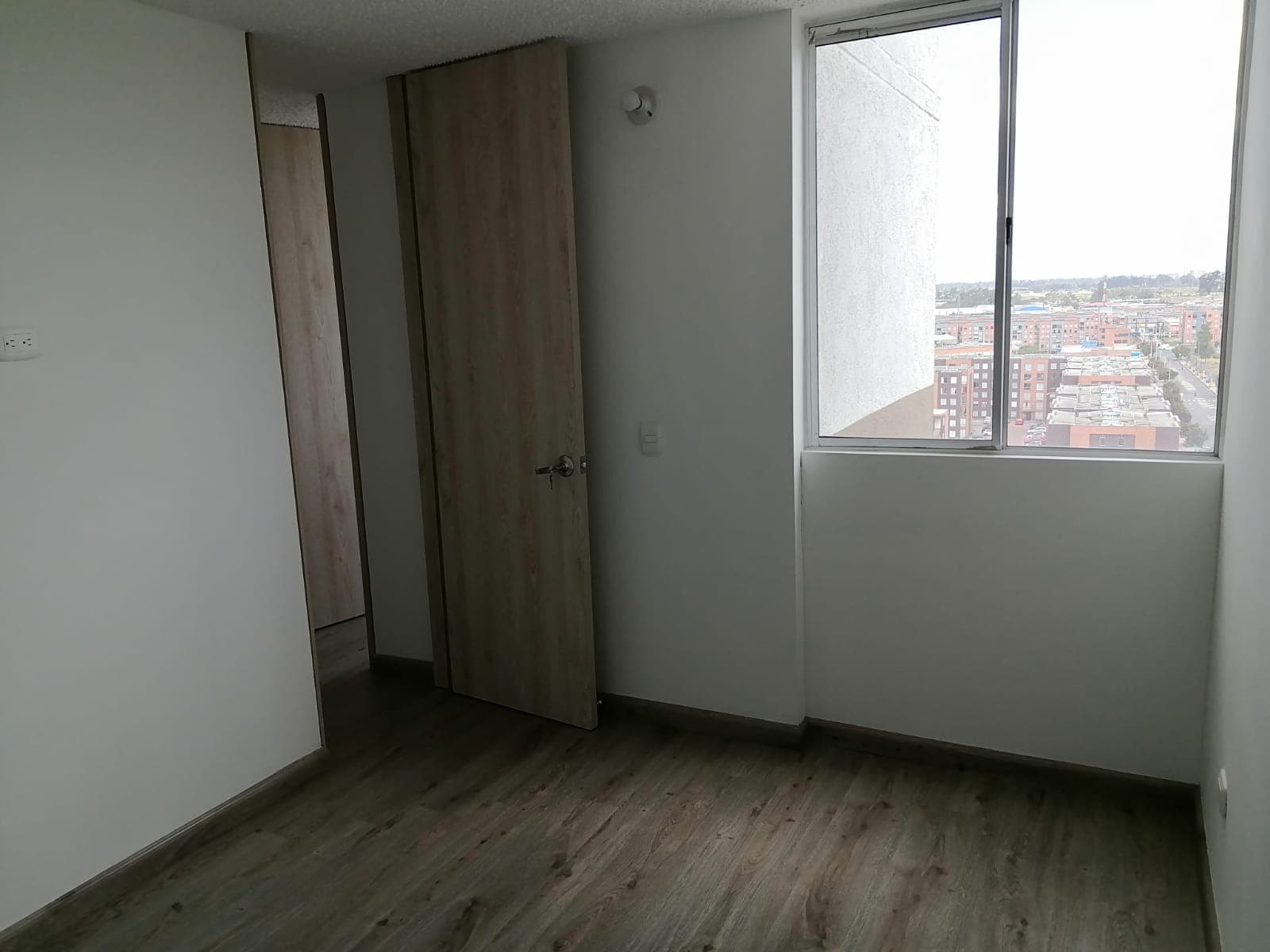 Apartamento en arriendo en Castilla, Kennedy, Bogotá, D.C. — foto 3 de 10