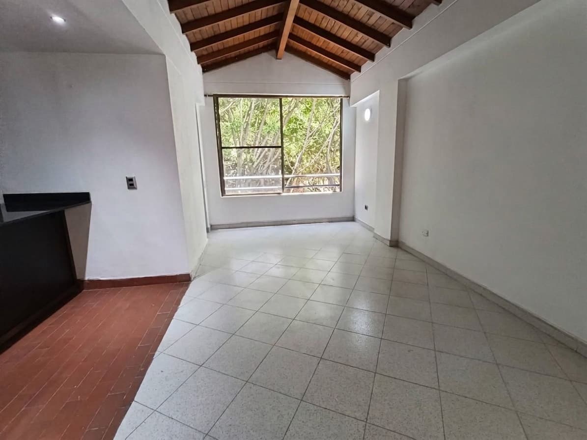 Apartamento en arriendo en La Frontera Campestre, El Poblado, Medellín — foto 5 de 12
