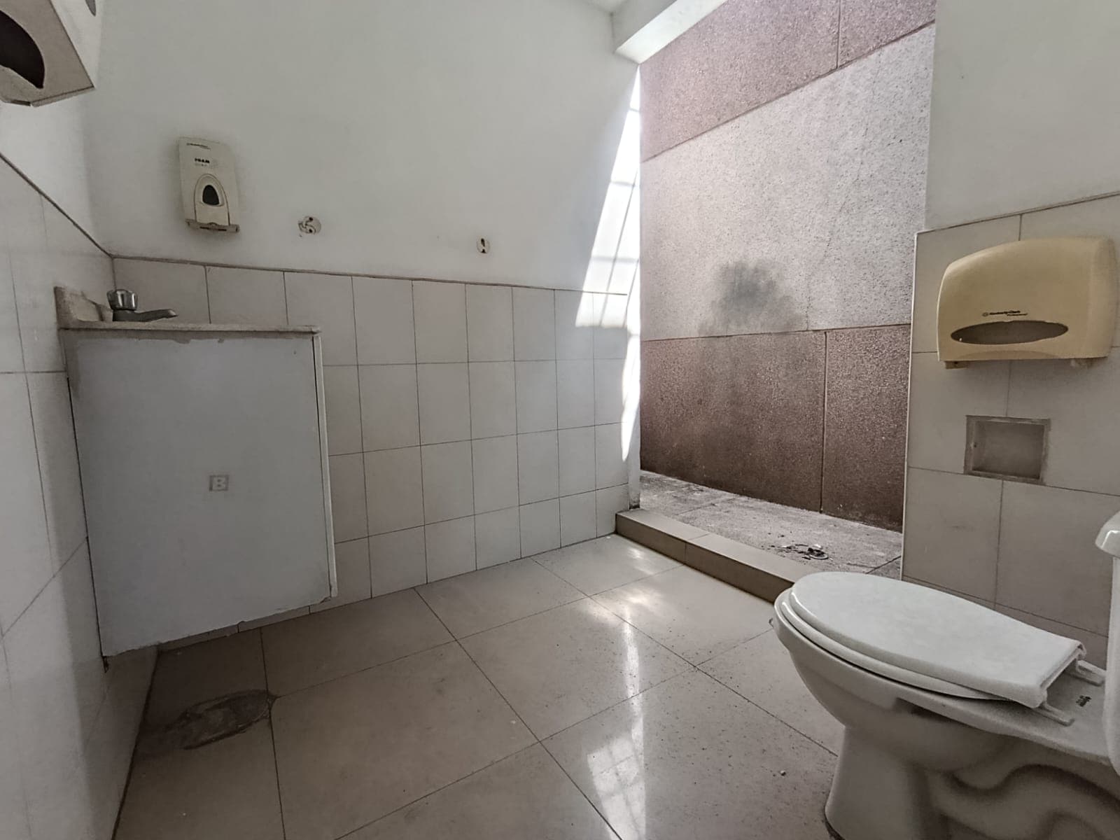 Casa Comercial en arriendo en Prado Medellín, Centro — foto 2 de 16