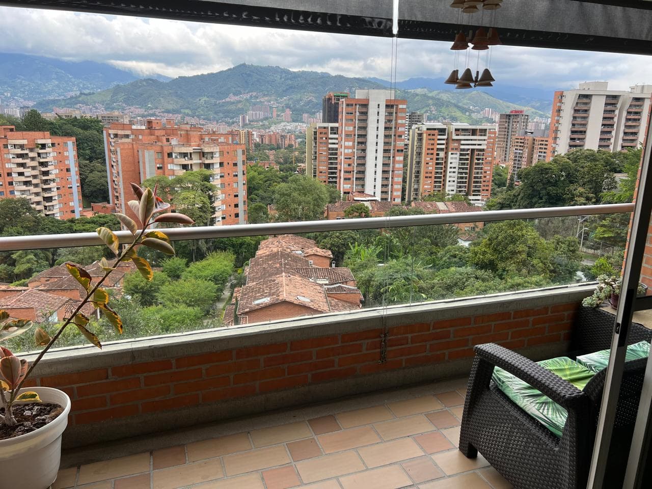 Apartamento en arriendo en Benedictinos, Envigado — foto 1 de 14