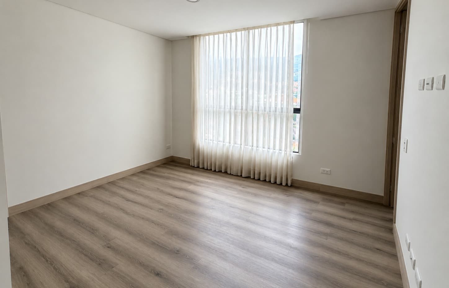 Apartamento en arriendo en Loma de las Brujas, Envigado — foto 3 de 11