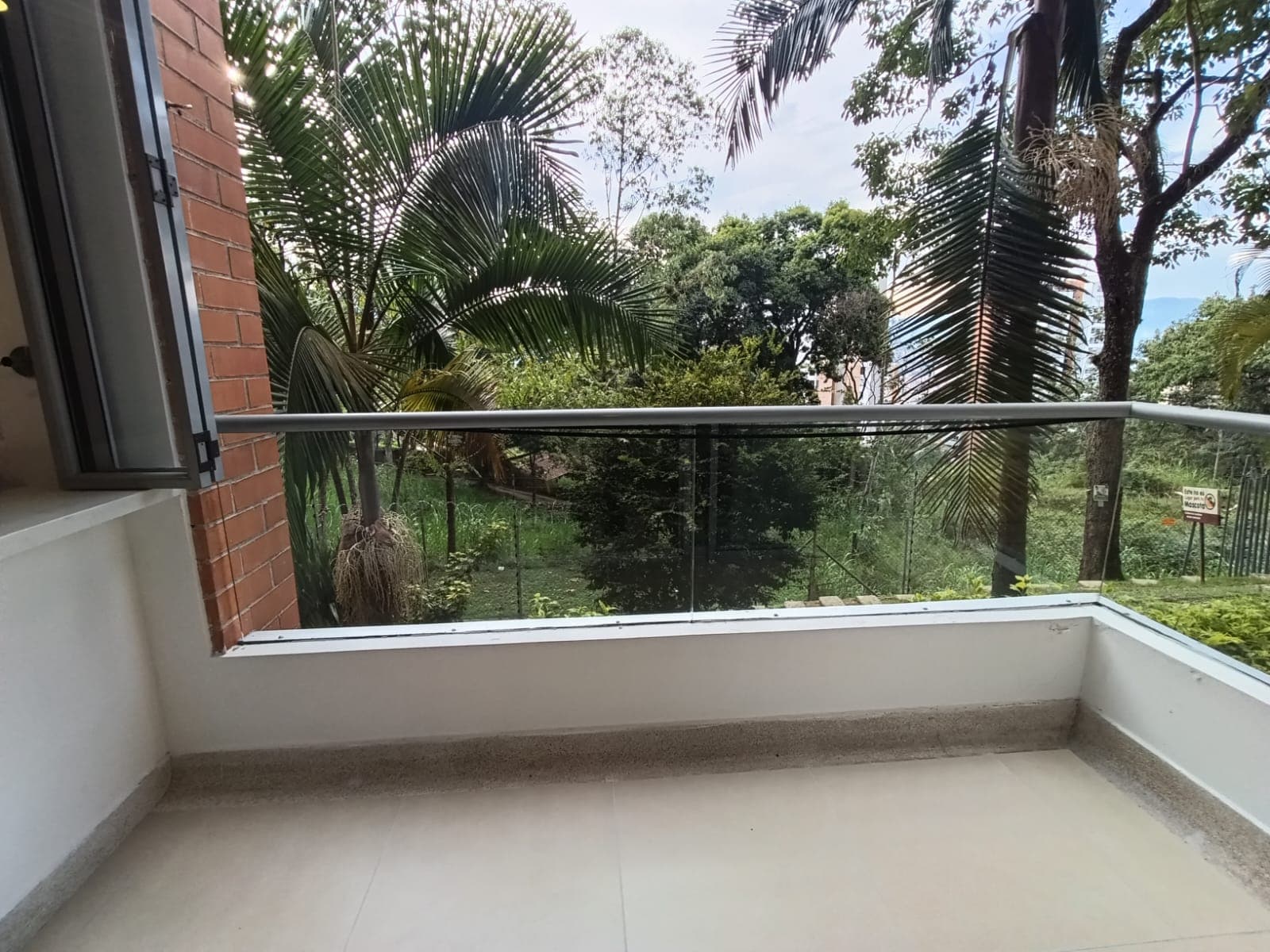 Apartamento en arriendo en Loma de las Brujas, Envigado — foto 1 de 16