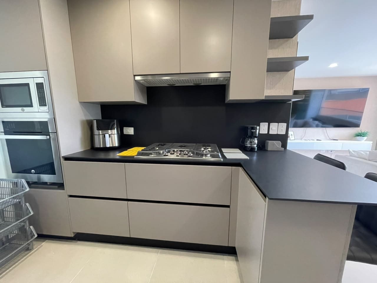Apartamento en arriendo en Los Balsos, El Poblado, Medellín — foto 3 de 20