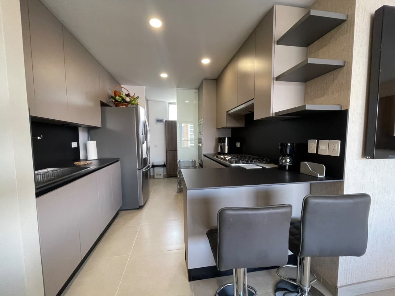 Apartamento en arriendo en Los Balsos, El Poblado, Medellín — foto 5 de 20