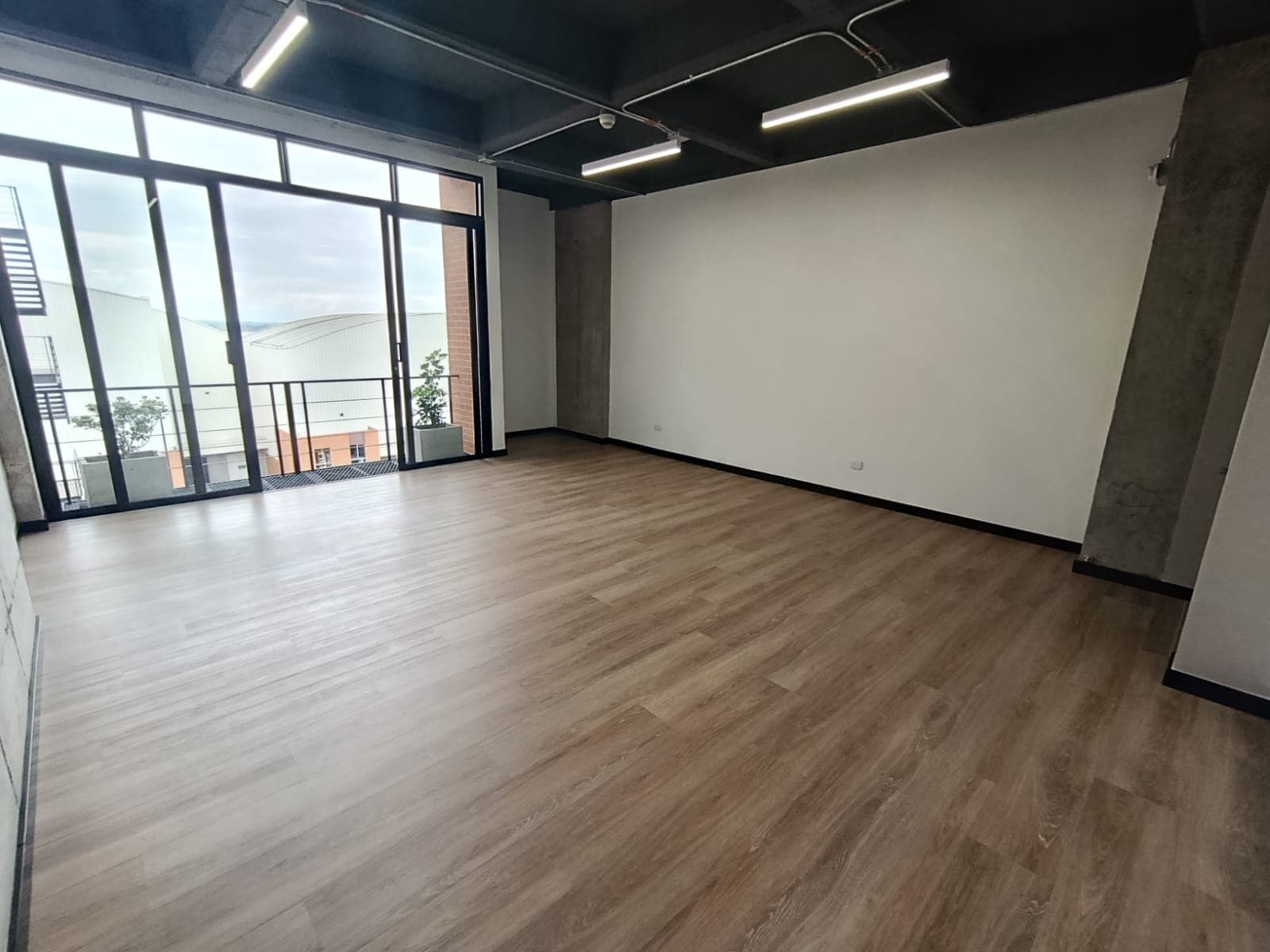 Oficina en arriendo en Galicia, Pereira — foto 2 de 8