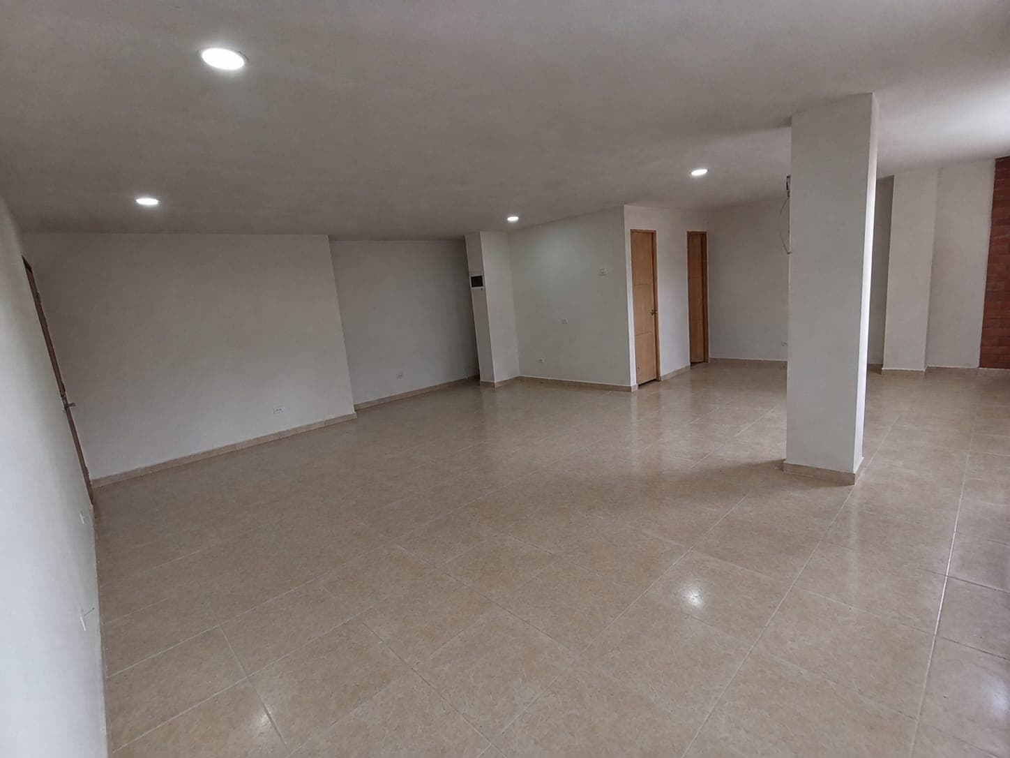 Local en arriendo en Calasanz, La America, Medellín — foto 2 de 12