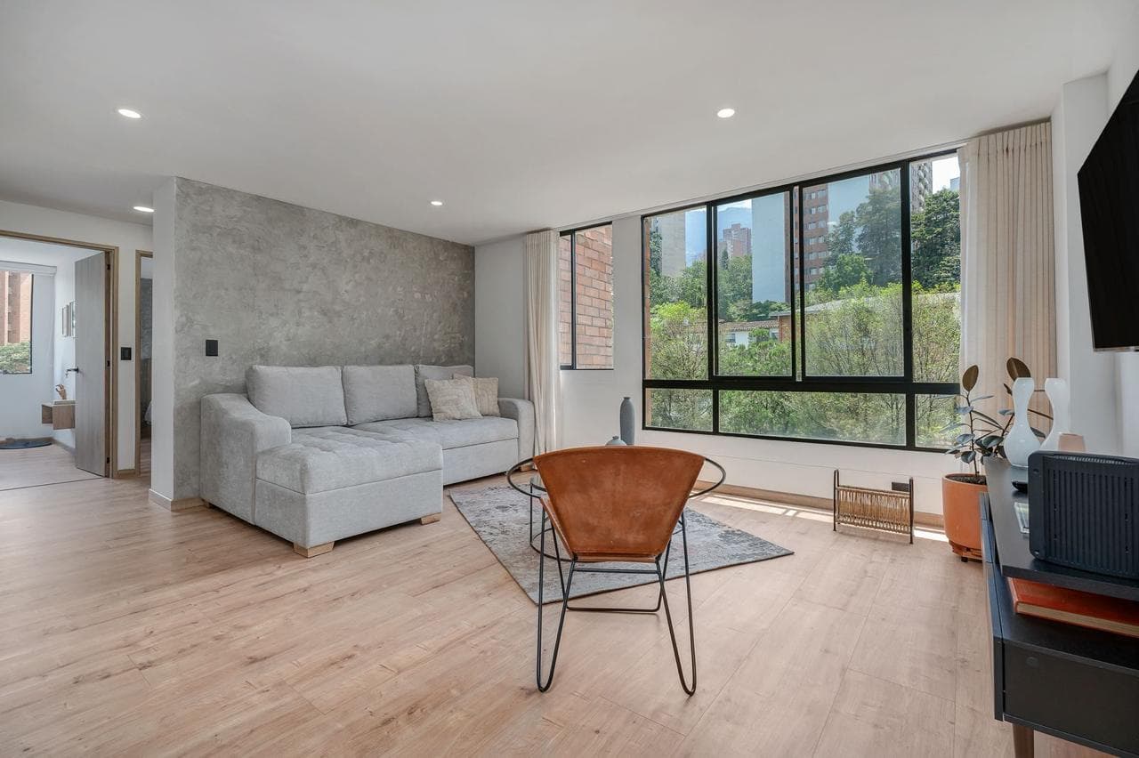 Apartamento en arriendo en El Tesoro, El Poblado, Medellín — foto 2 de 13