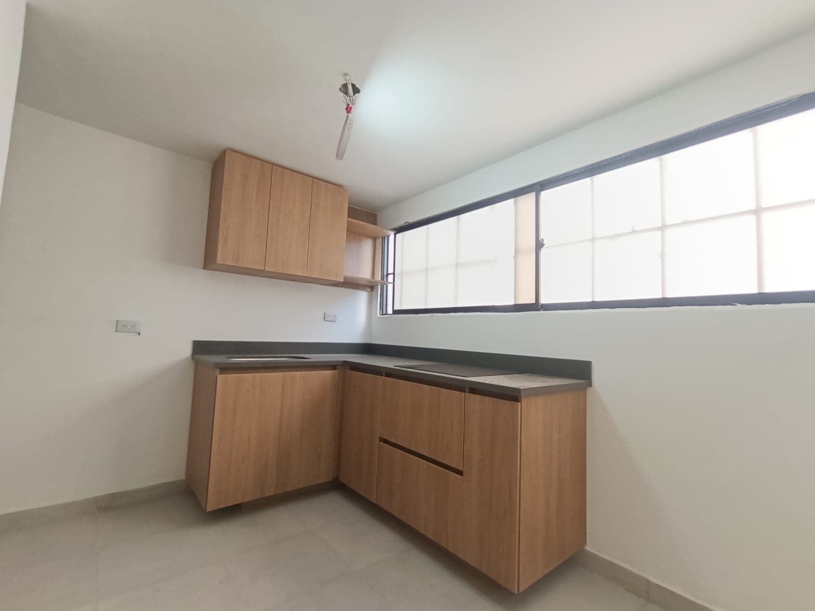 Apartaestudio en arriendo en Boston, Centro, Medellín — foto 1 de 9