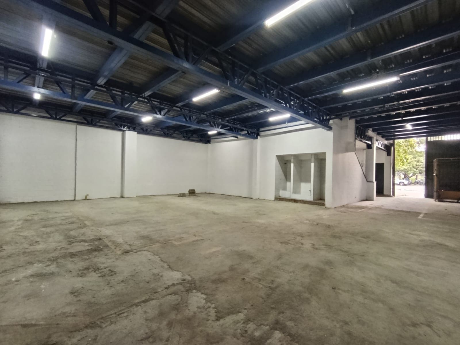 Bodega en arriendo en Primavera Envigado — foto 1 de 20
