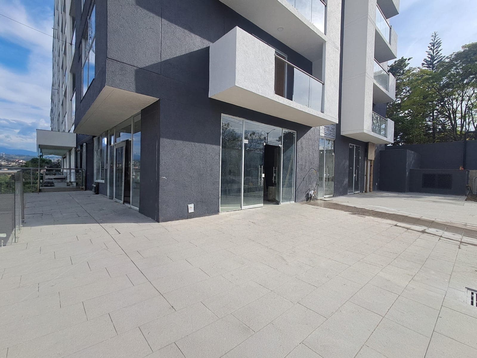 Local en arriendo en Av 30 de Agosto, Pereira — foto 1 de 8