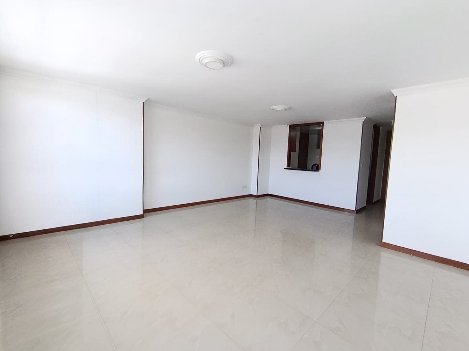 Apartamento en arriendo en Normandía Occidental, Engativa, Bogotá, D.C. — foto 2 de 8