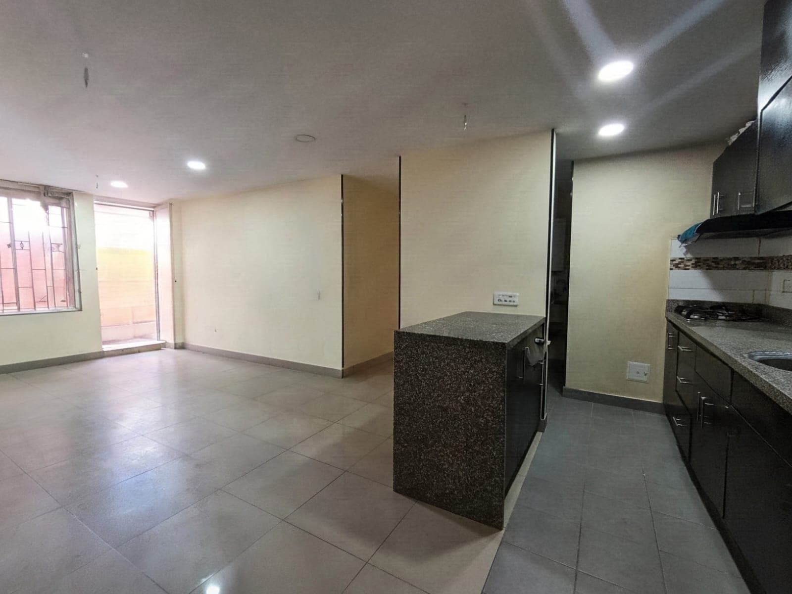 Apartamento en arriendo en Boyacá, Engativa, Bogotá, D.C. — foto 2 de 9