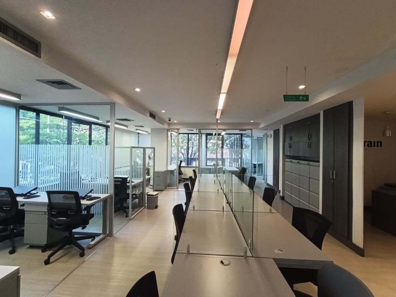Oficina en arriendo en Milla de Oro, El Poblado, Medellín — foto 1 de 20
