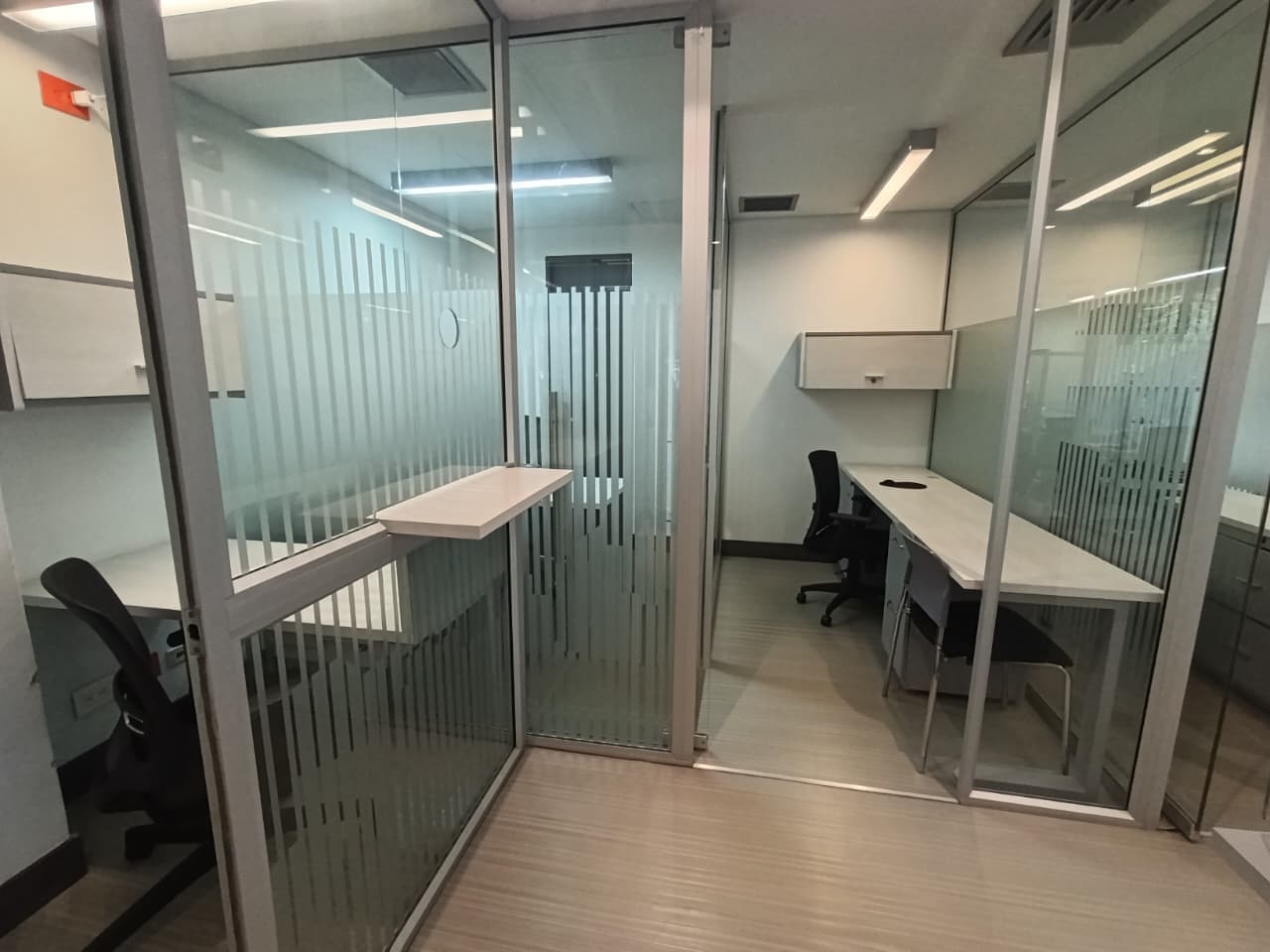 Oficina en arriendo en Milla de Oro, El Poblado, Medellín — foto 2 de 20