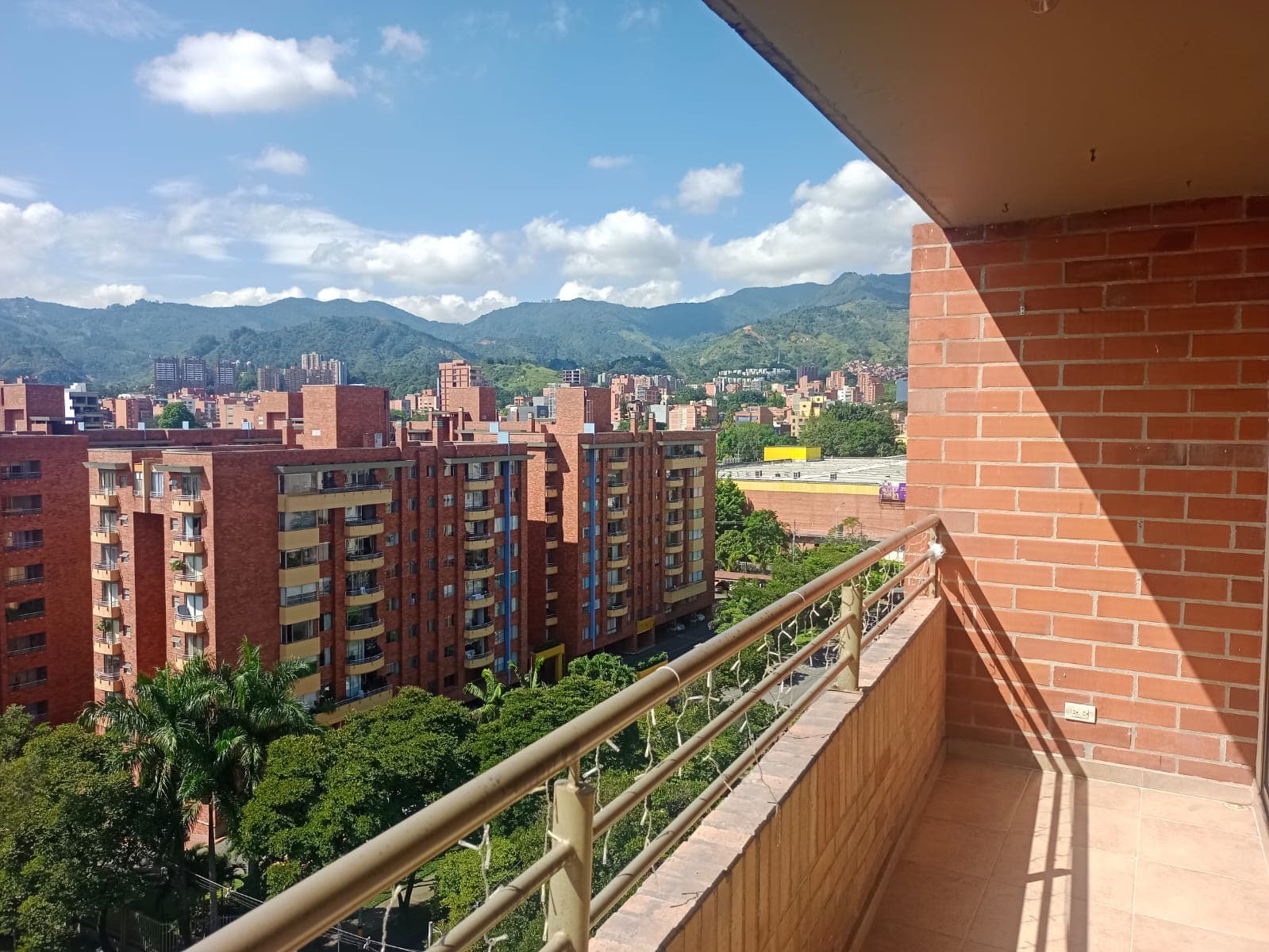 Apartamento en arriendo en Laureles Medellín — foto 1 de 20