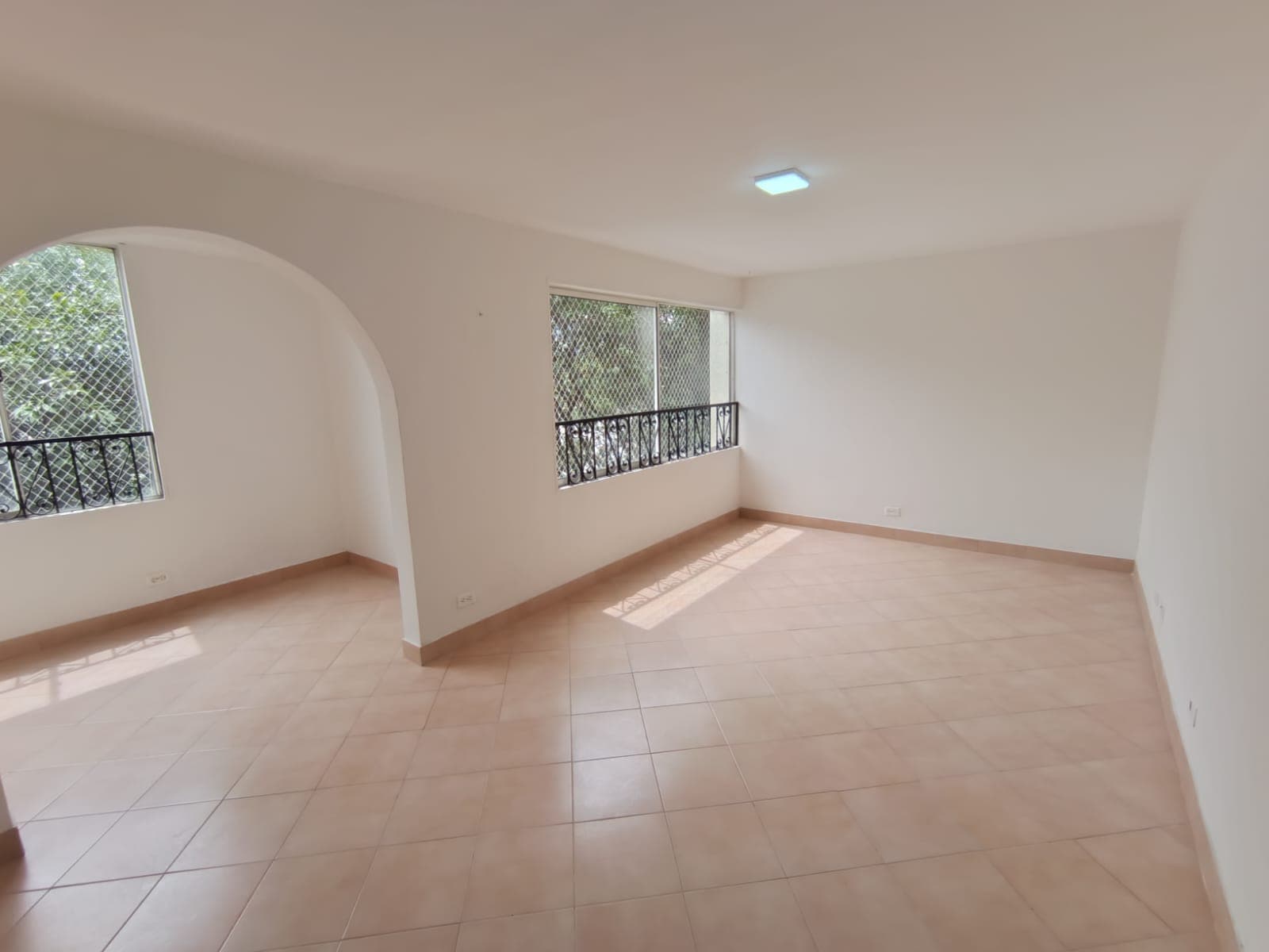 Apartamento en arriendo en Almería, La America, Medellín — foto 3 de 20