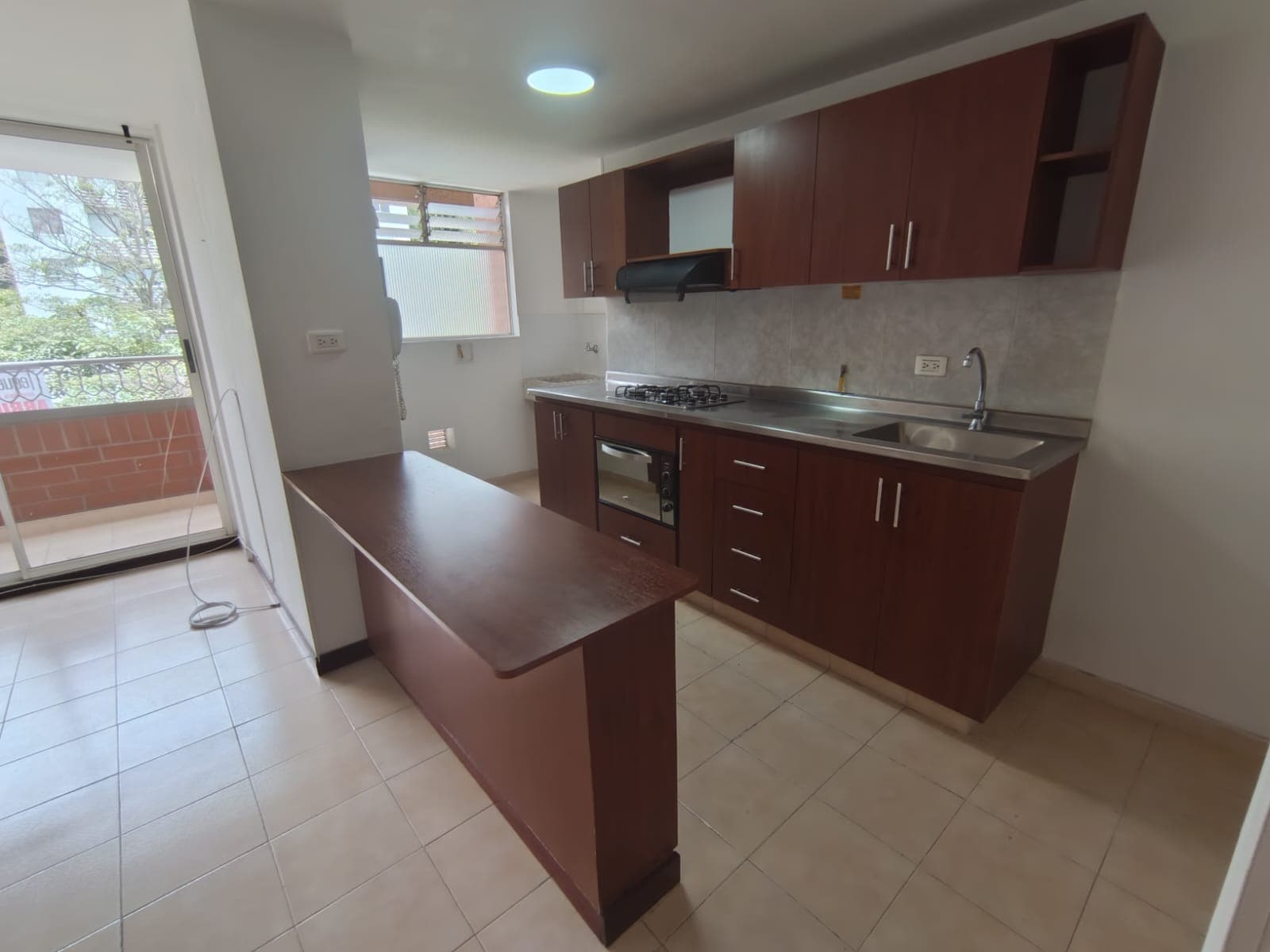 Apartamento en arriendo en Almería, La America, Medellín — foto 1 de 13