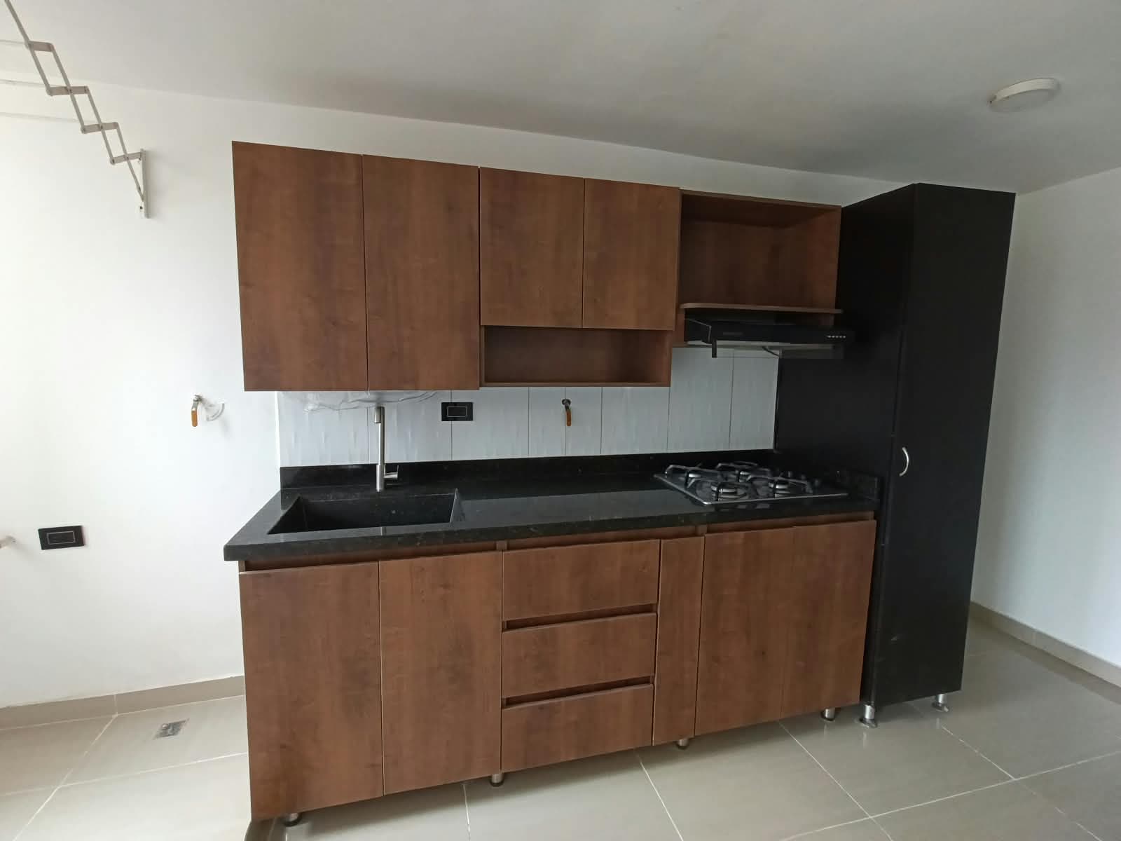 Apartamento en arriendo en Alto de las Flores, Envigado — foto 3 de 14